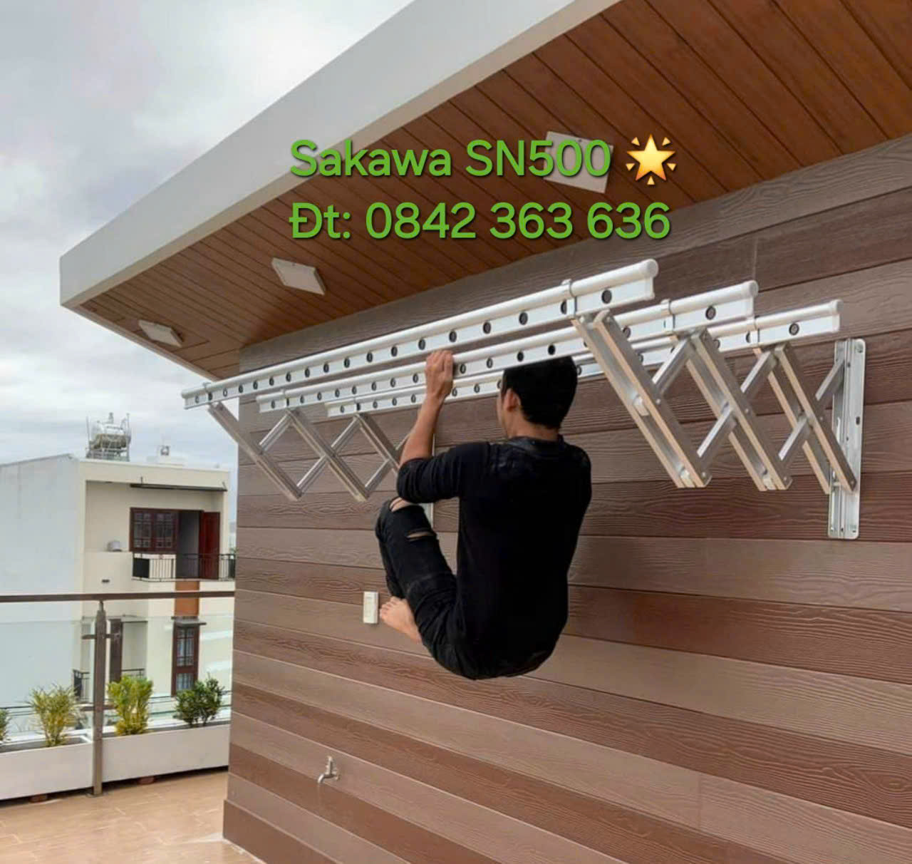 Giàn phơi thông minh gắn tường kéo ngang Sakawa SN500